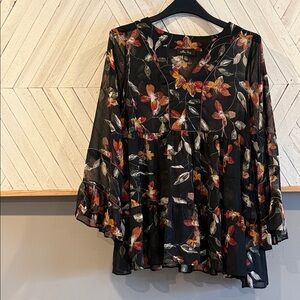 Melissa Paige - the perfect fall top in a gorgeous brown, orange foliage - Small